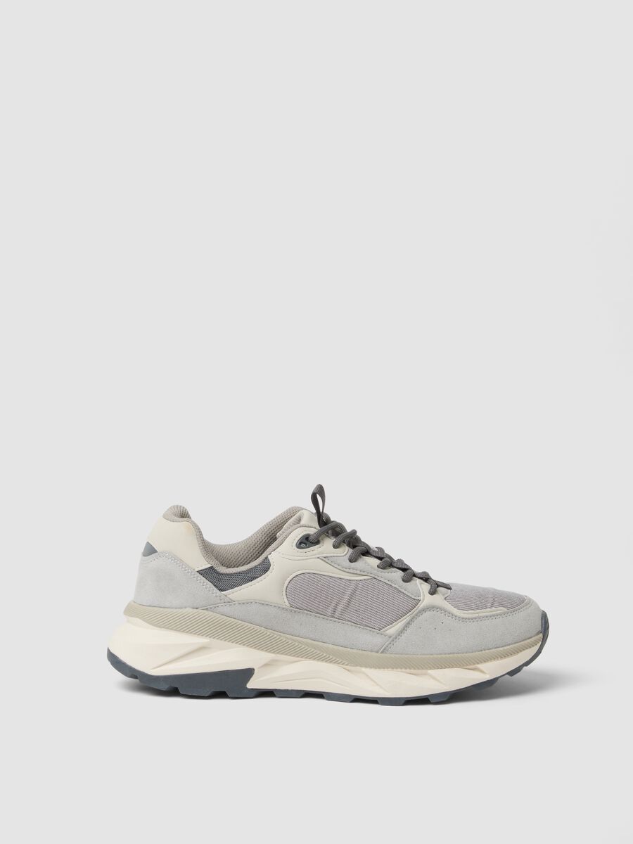 Grey casual lace-up trainers with running-style sole_0