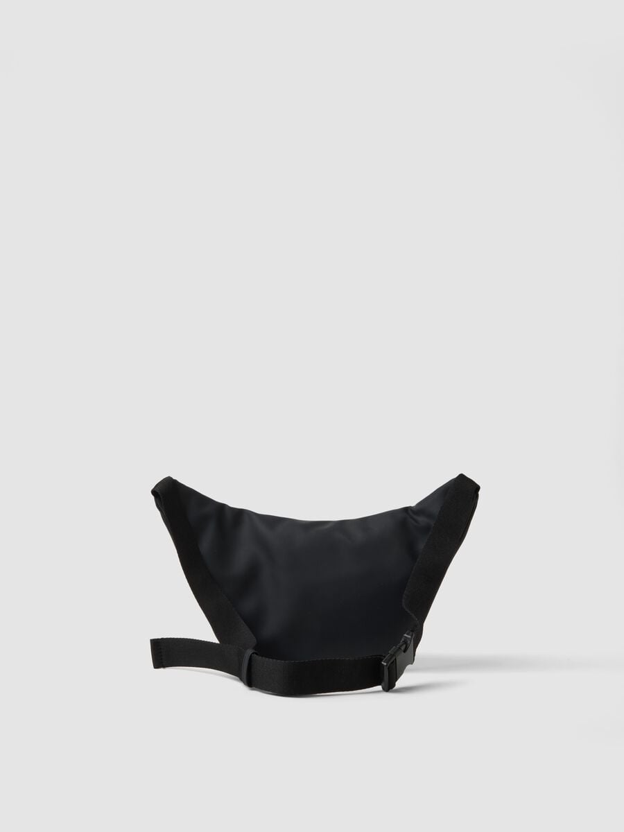 Black bum bag with adjustable belt and zip_2