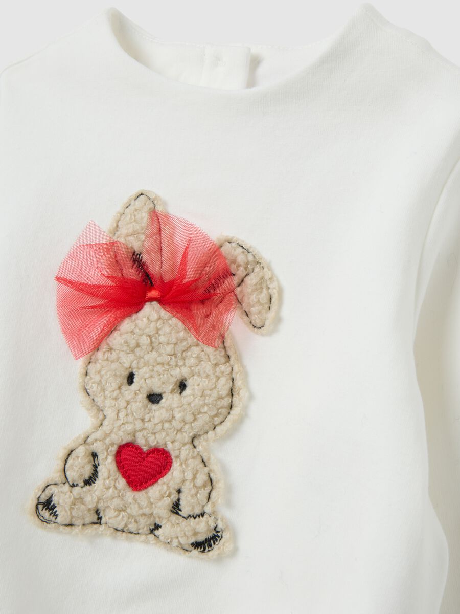 Girls' multicolour pullover and shorts set with festive detailing_2