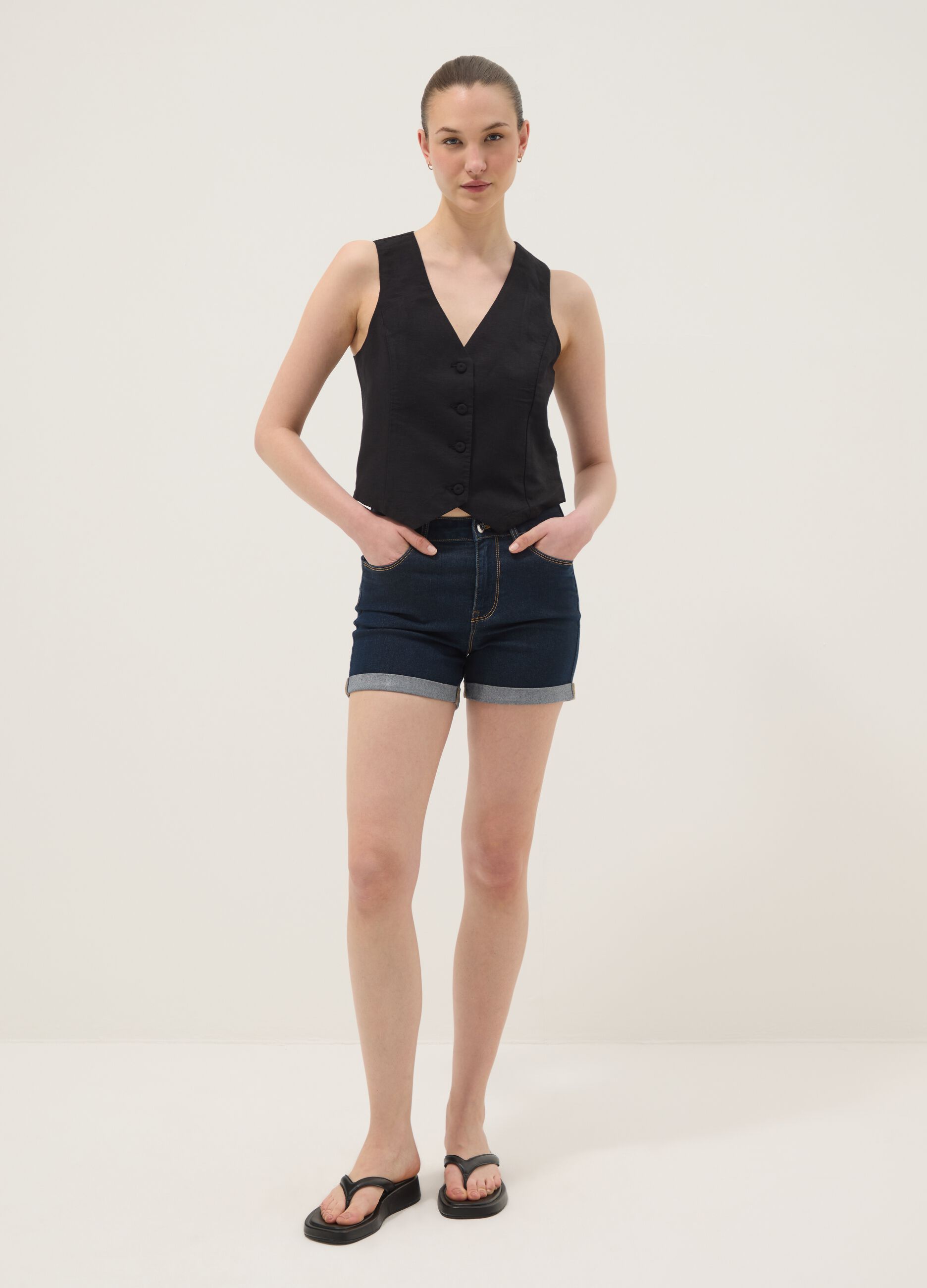 Dark blue stretch cotton denim shorts, regular fit