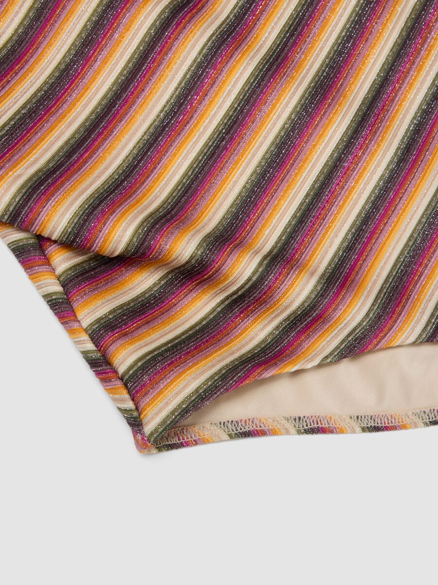 &Omicron;&lambda;ό&sigma;&omega;&mu;&omicron; &mu;&alpha;&gamma;&iota;ό &alpha;&pi;ό &epsilon;&lambda;&alpha;&sigma;&tau;&iota;&kappa;ό ύ&phi;&alpha;&sigma;&mu;&alpha; &mu;&epsilon; &pi;&omicron;&lambda;ύ&chi;&rho;&omega;&mu;&epsilon;&sigmaf; &rho;ί&gamma;&epsilon;&sigmaf;_5