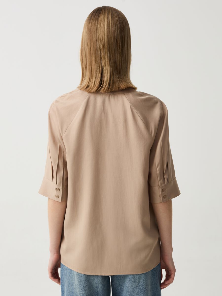 Blouse with elbow-length sleeves_2