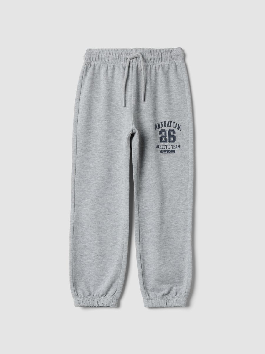 Pantaloni jogger grigi in puro cotone con stampa_0