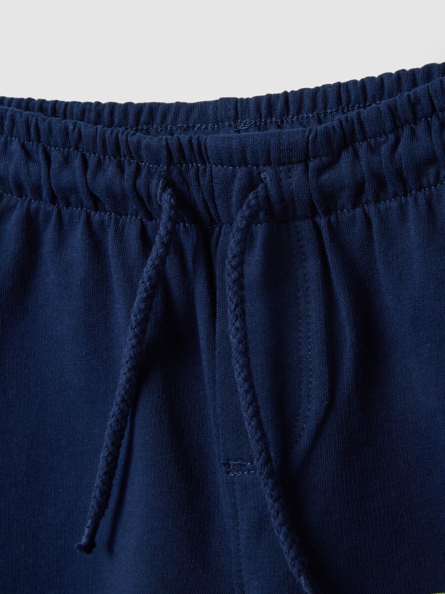 Boys' regular fit blue pure cotton shorts with graphic_2