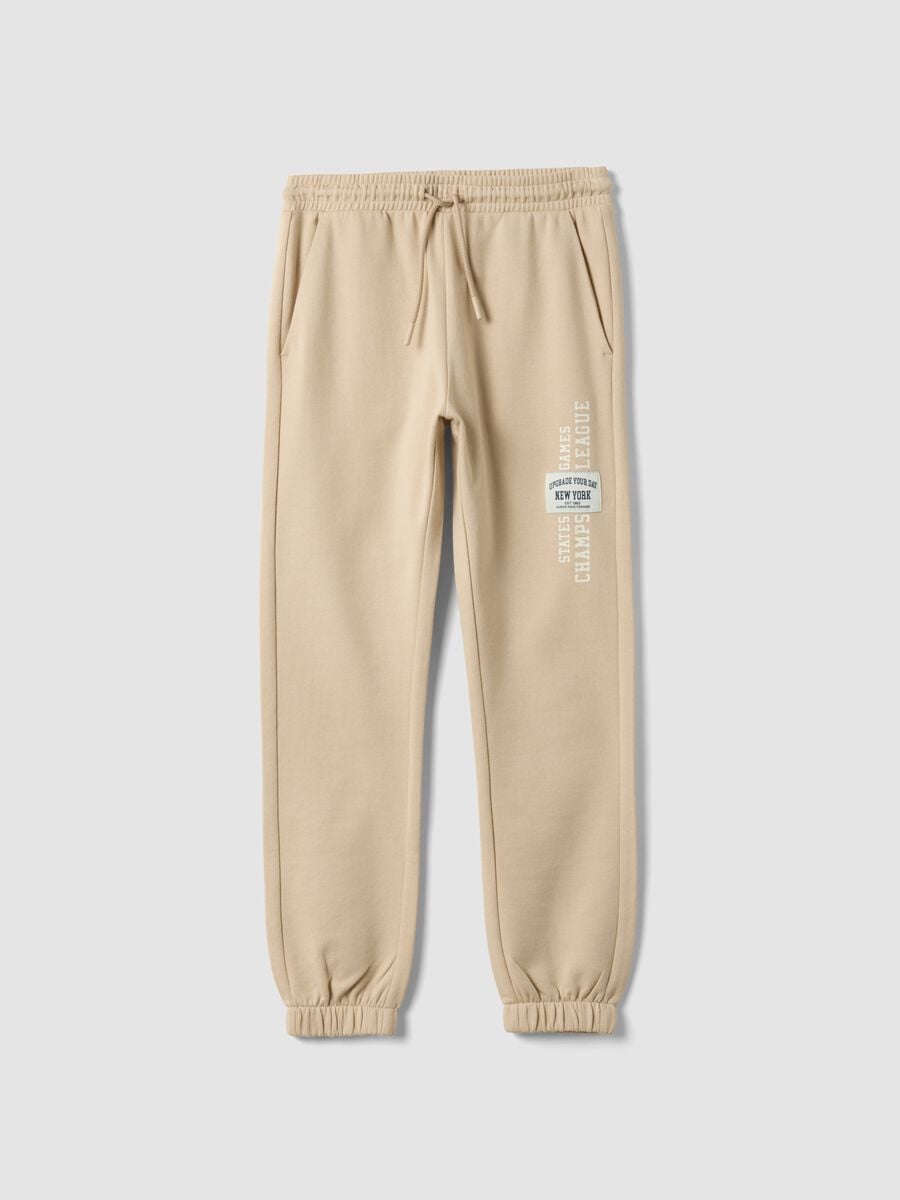 Beige pure cotton joggers with print for boys_3