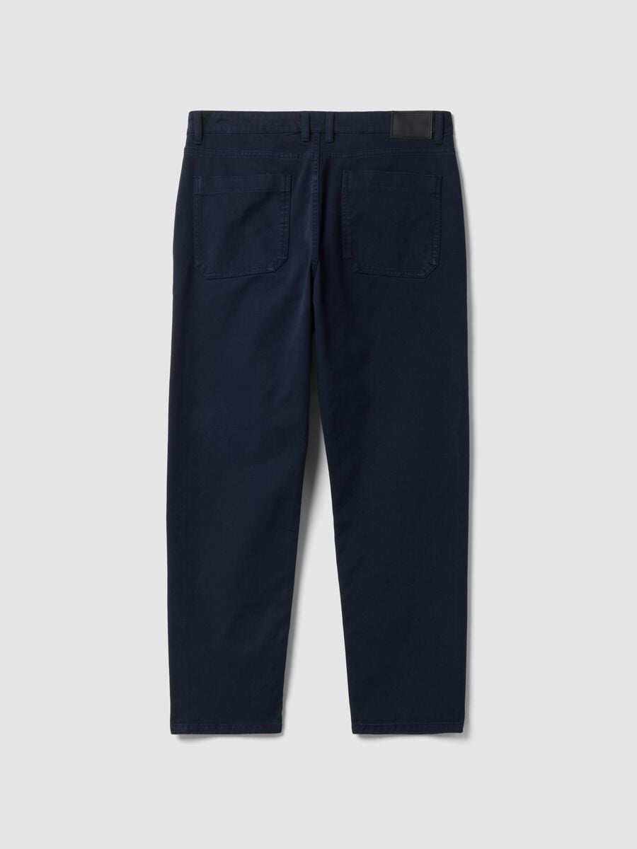 Blaue Carrot-Fit-Hose aus elastischem Baumwolltwill_2