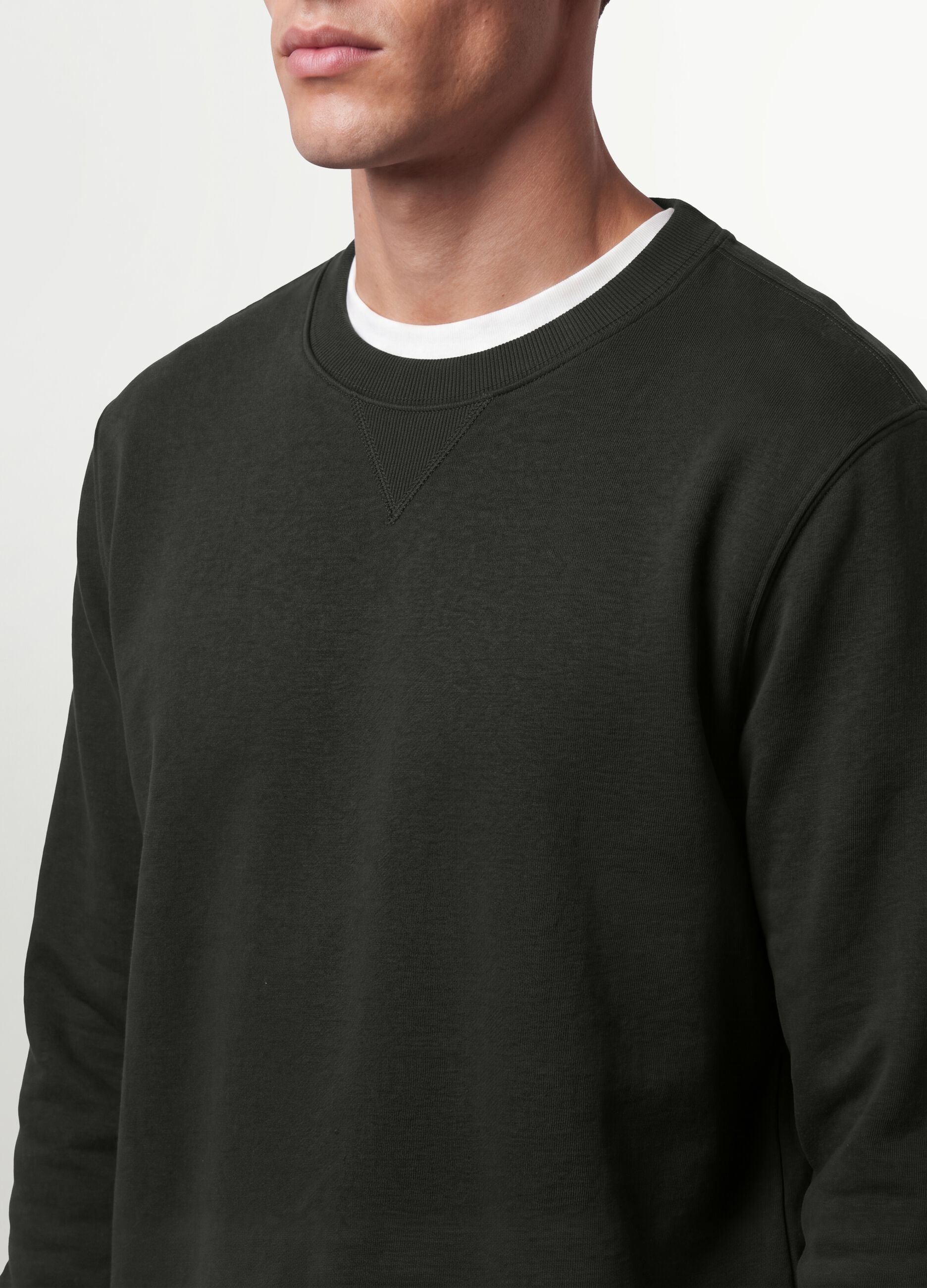Black crew-neck sweatshirt in cotton blend, regular fit