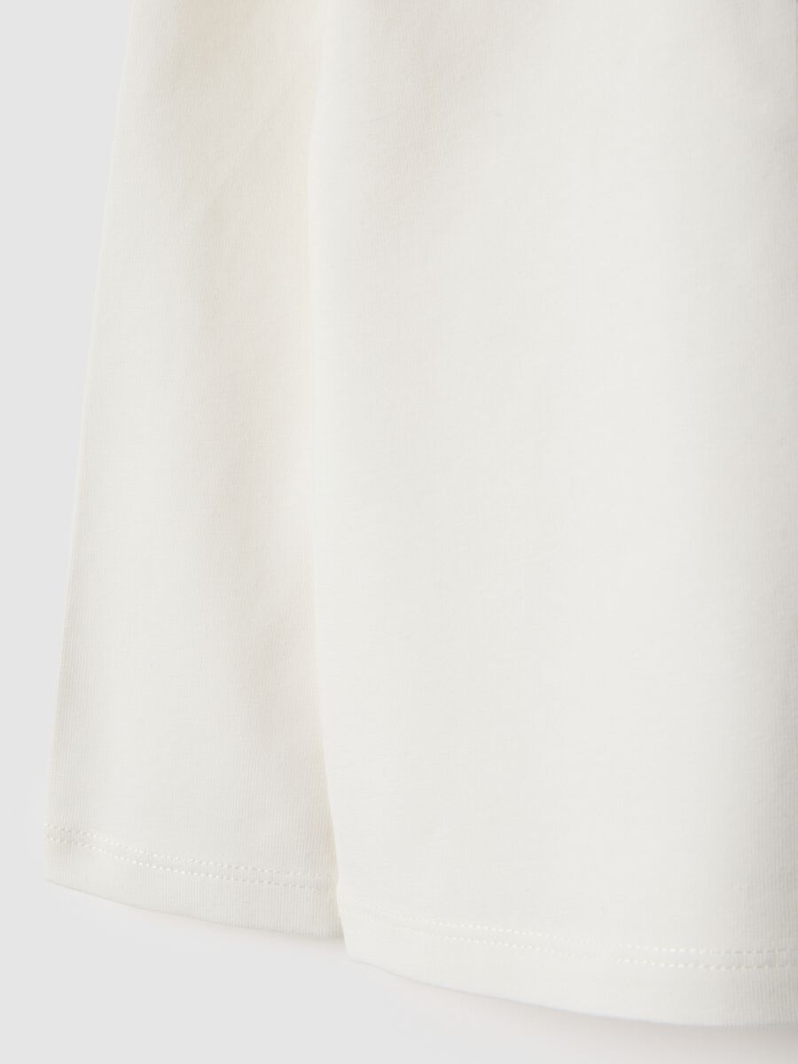 Girl's regular fit white cotton blend polo with lace collar_3