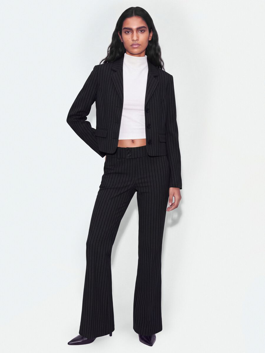 Black cropped stretch viscose blazer with classic lapels, slim fit_1