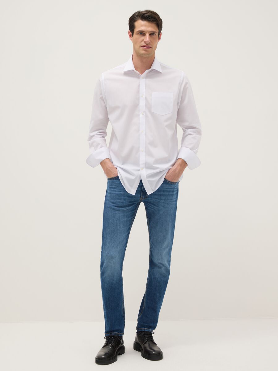 &Mu;&pi;&lambda;&epsilon; slim fit &tau;&zeta;&iota;&nu; &alpha;&pi;ό &epsilon;&lambda;&alpha;&sigma;&tau;&iota;&kappa;ό &beta;&alpha;&mu;&beta;ά&kappa;&iota;_0