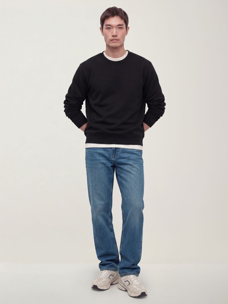 Hellblaue Straight-Fit-Jeans aus reiner Baumwolle_0