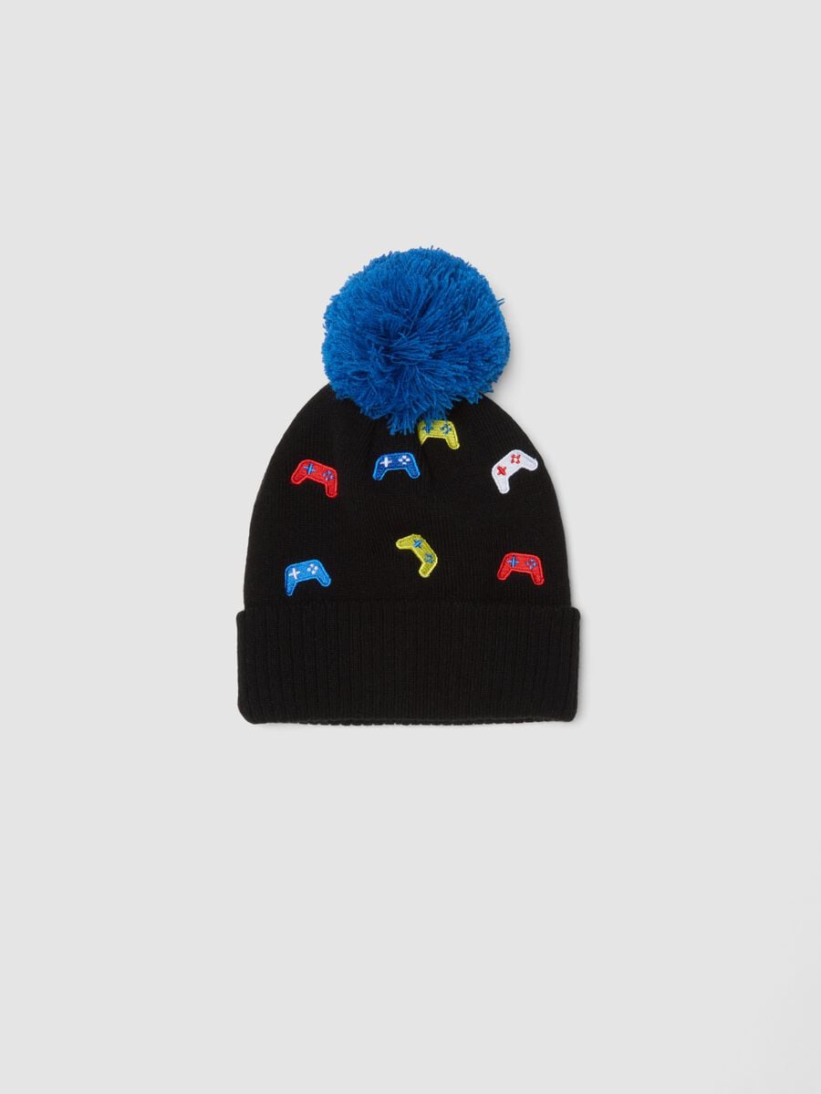 Schwarze M&uuml;tze mit blauem Bommel_0