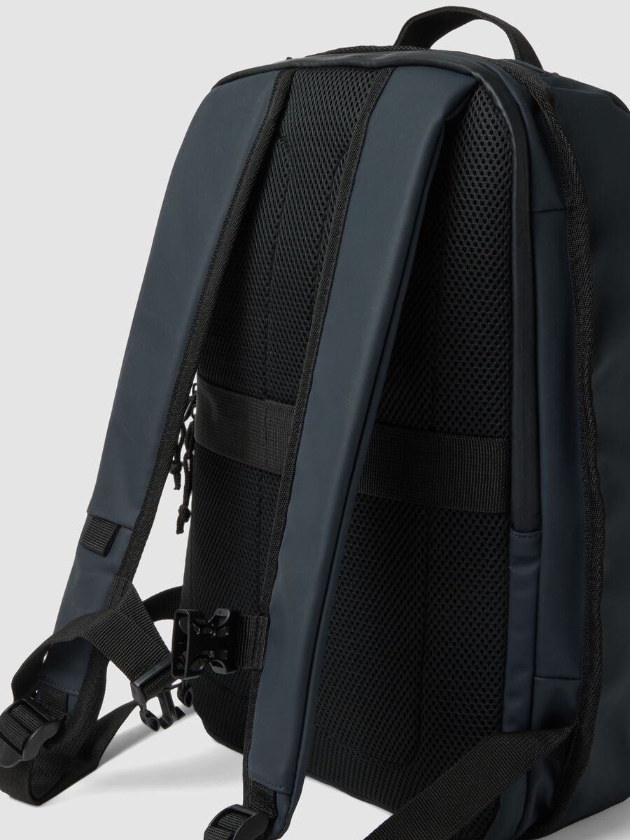 Zaino antifurto blu con scomparto interno e zip idrorepellente_2