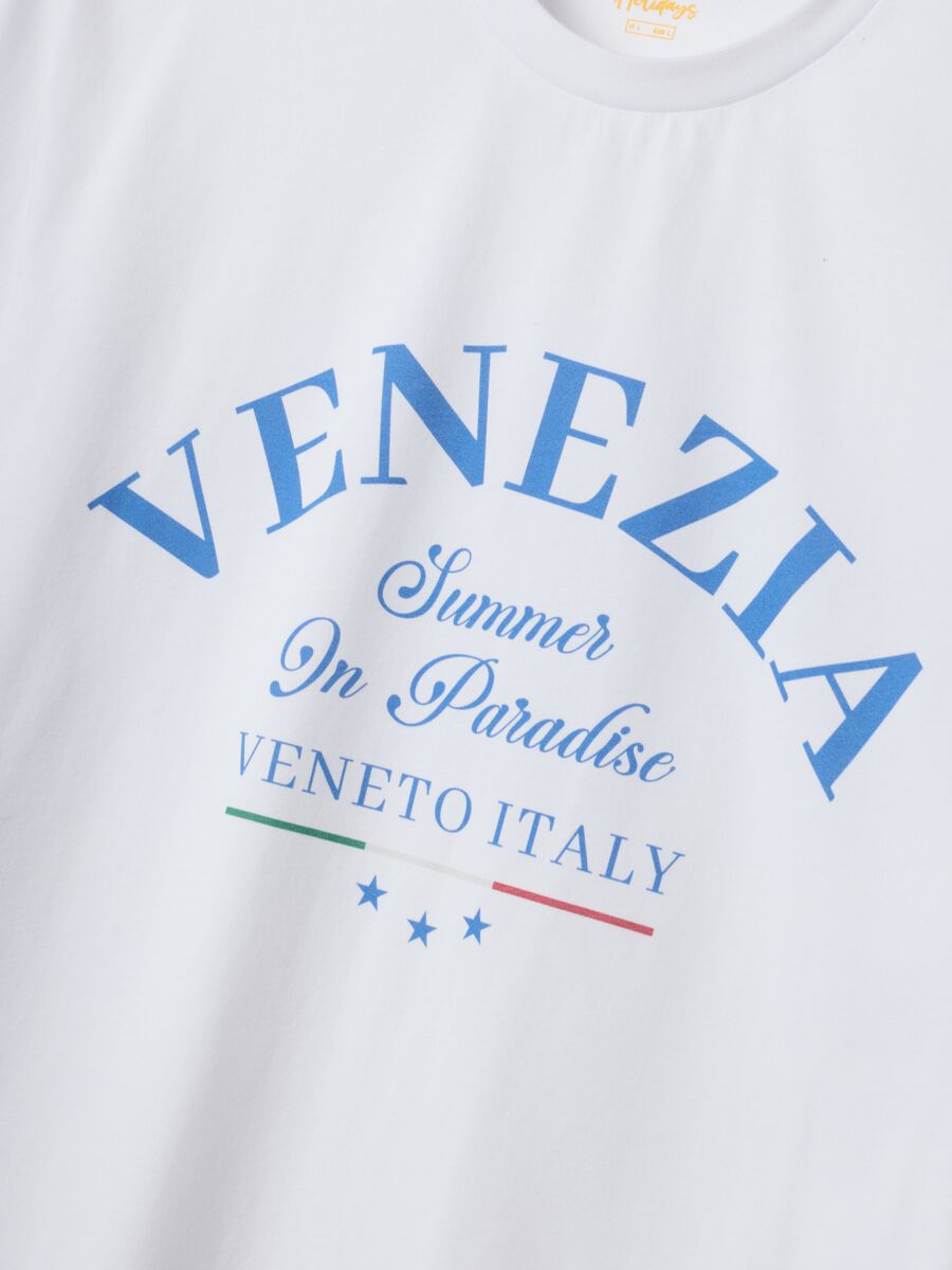 Wei&szlig;es T-Shirt aus reiner Baumwolle mit Frontprint, Regular Fit_5