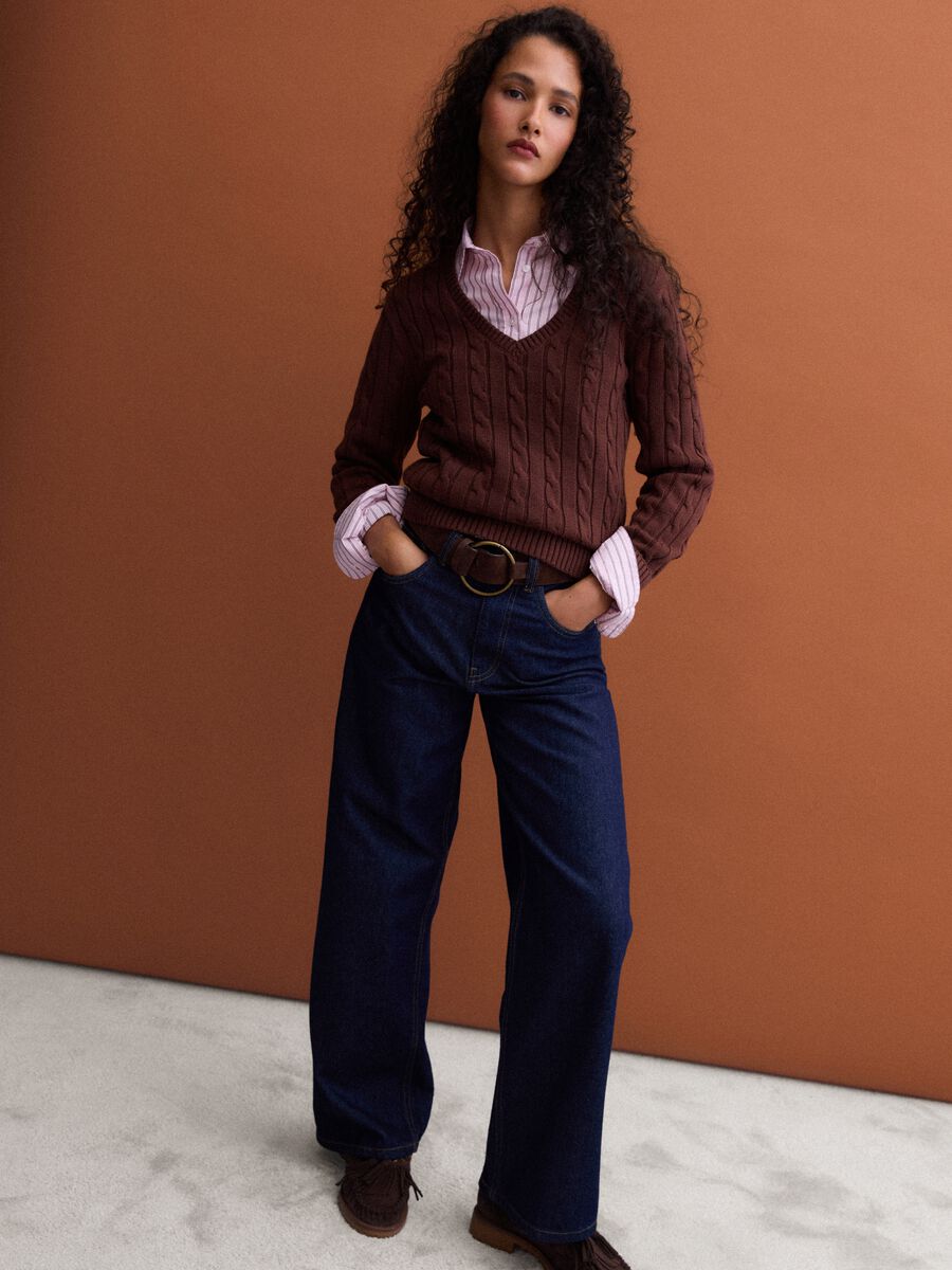 Brown pure cotton cable-knit jumper with deep V-neck_1