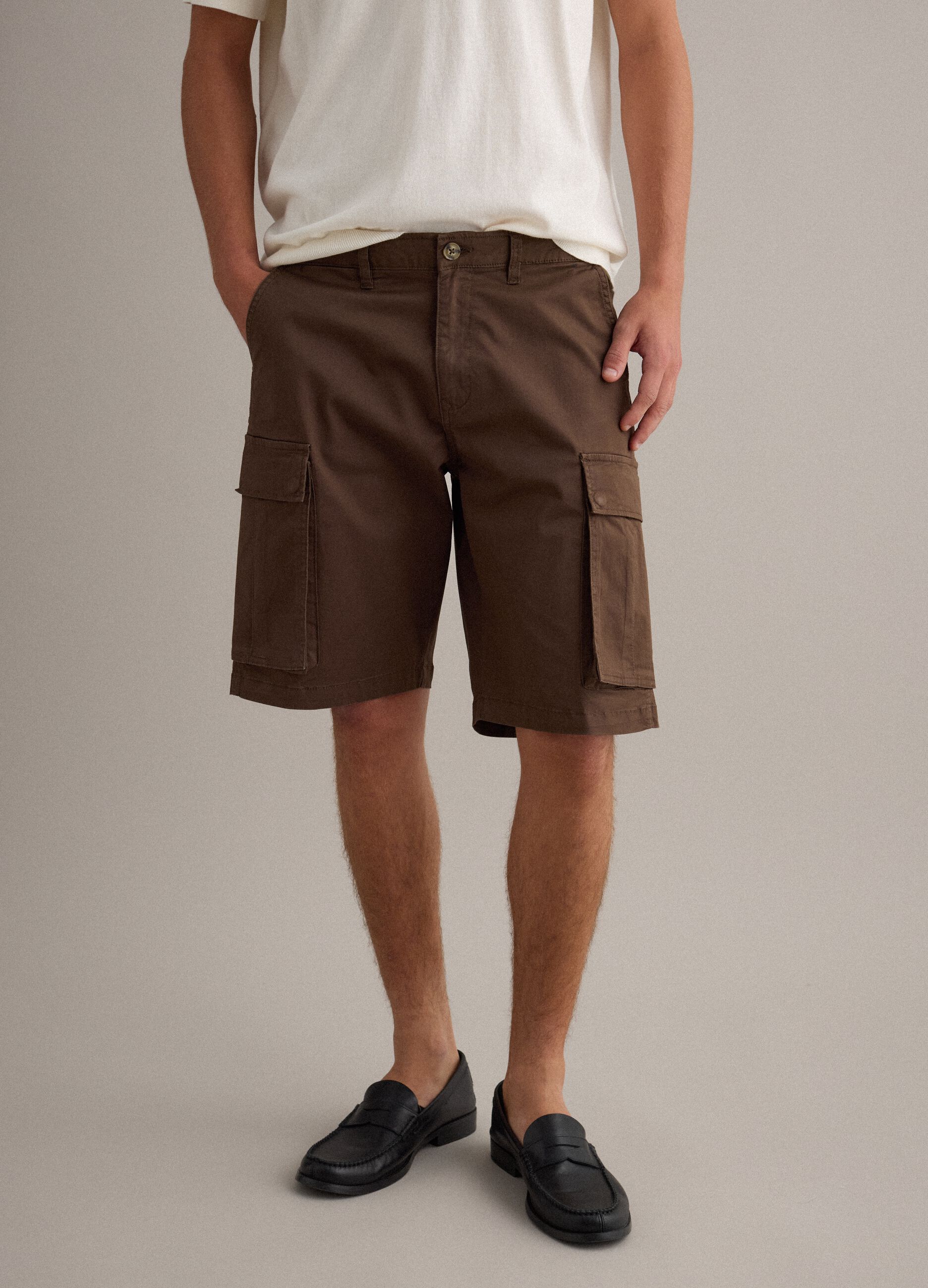 Braune Cargo-Shorts aus Stretch-Baumwolle, Regular Fit