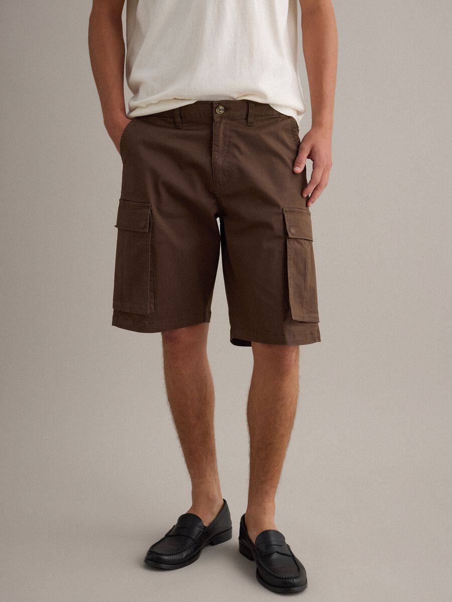 Braune Cargo-Shorts aus Stretch-Baumwolle, Regular Fit_1