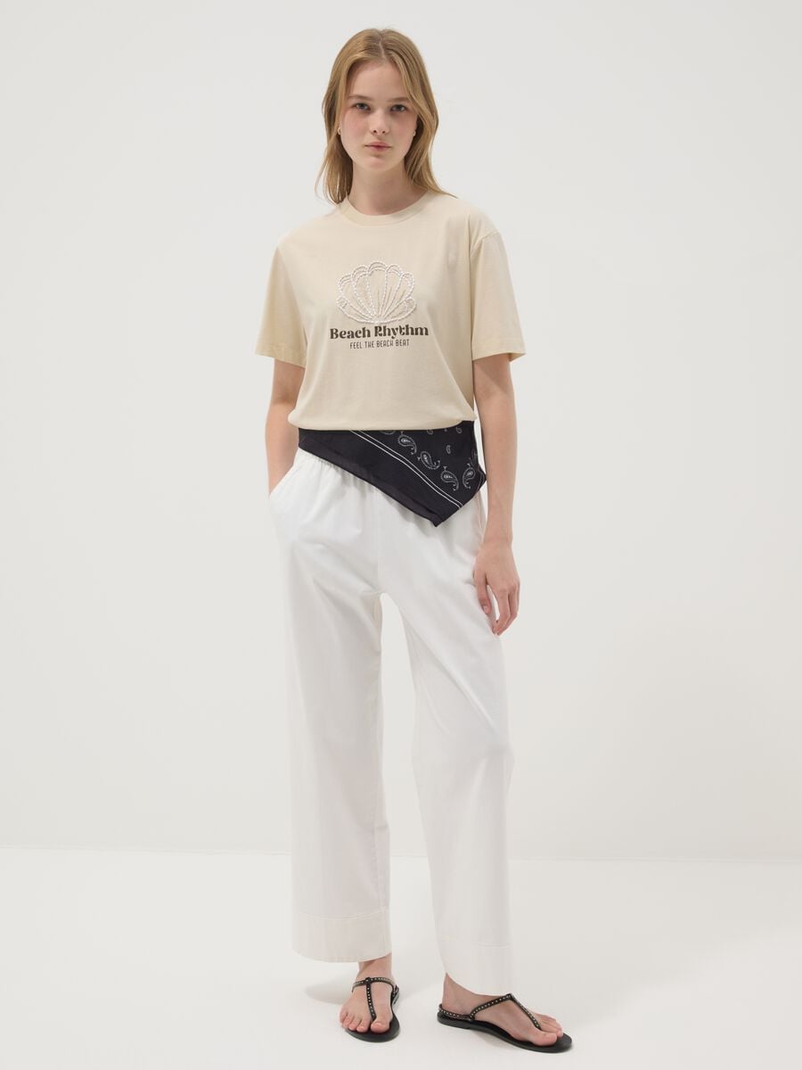 Beige short-sleeved pure cotton T-shirt with embroidery_2