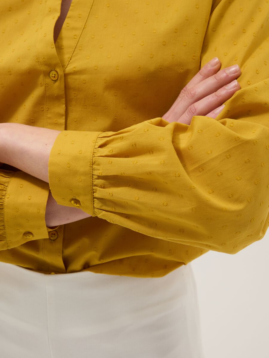 Yellow pure cotton regular fit deep V shirt with polka dots_3