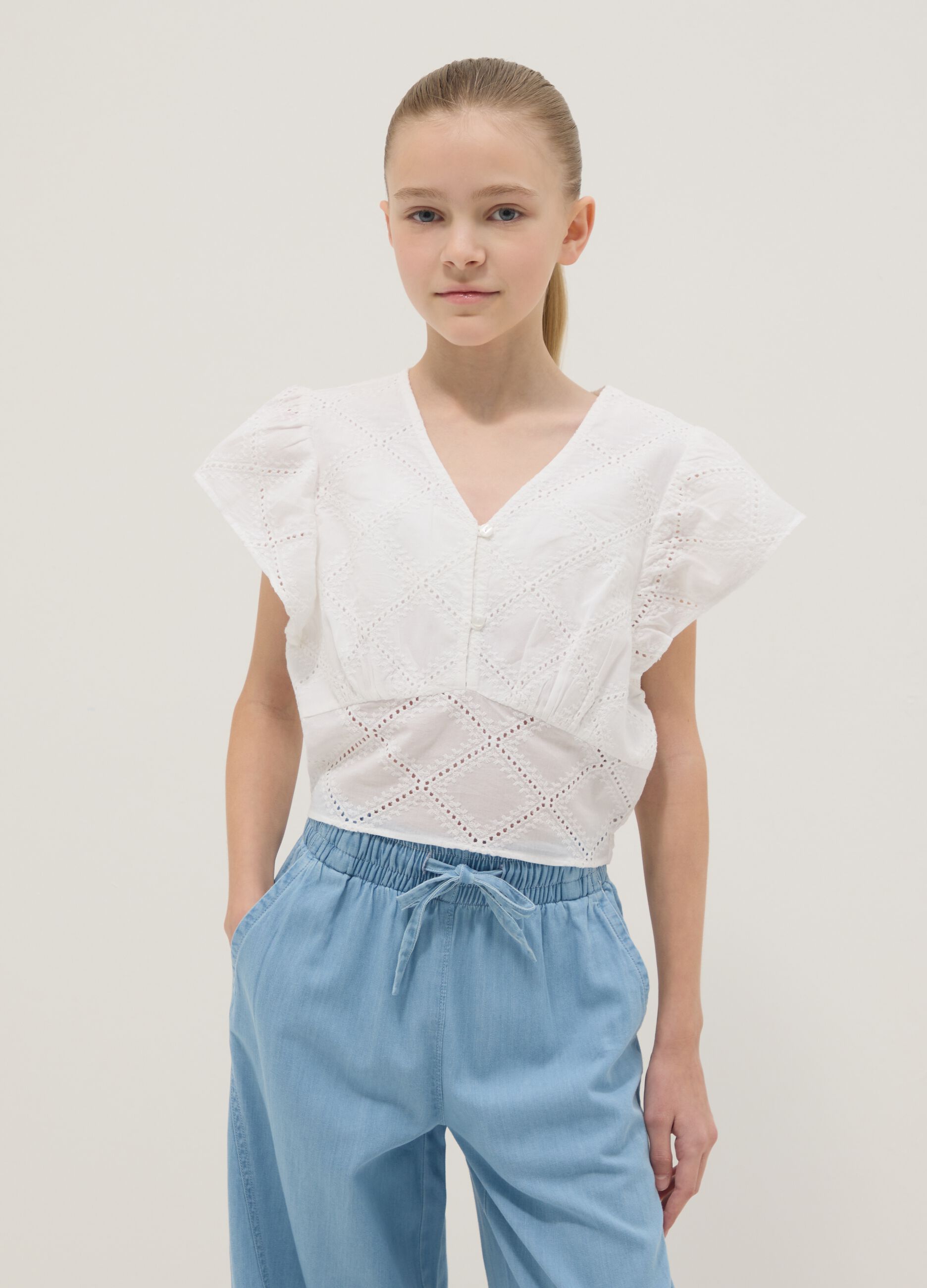 Girl's regular fit short sleeve white pure cotton shirt