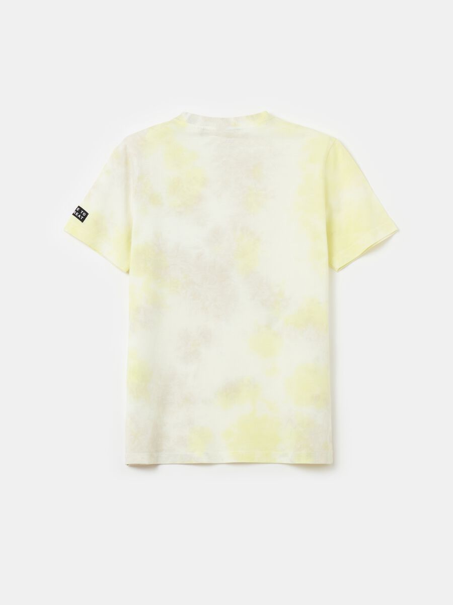 Camiseta de algodón Tie Dye con motivo de texto_1