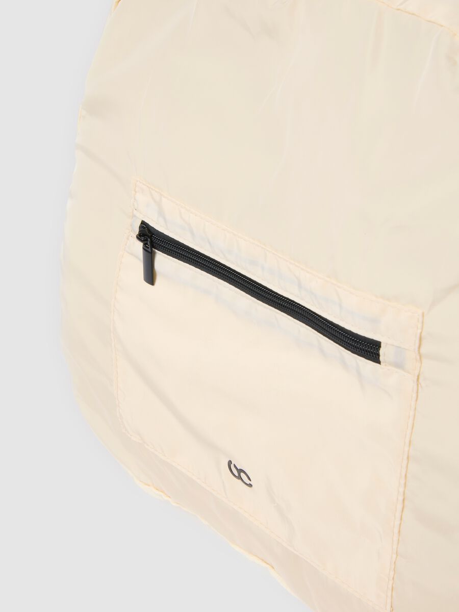 Beige shoulder bag with adjustable strap_2