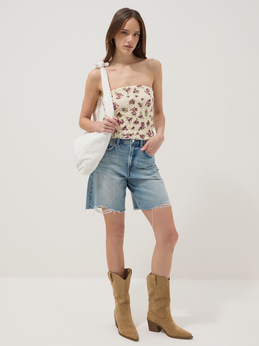 Kurzes beiges Stretch-Top mit Blumenmuster_2