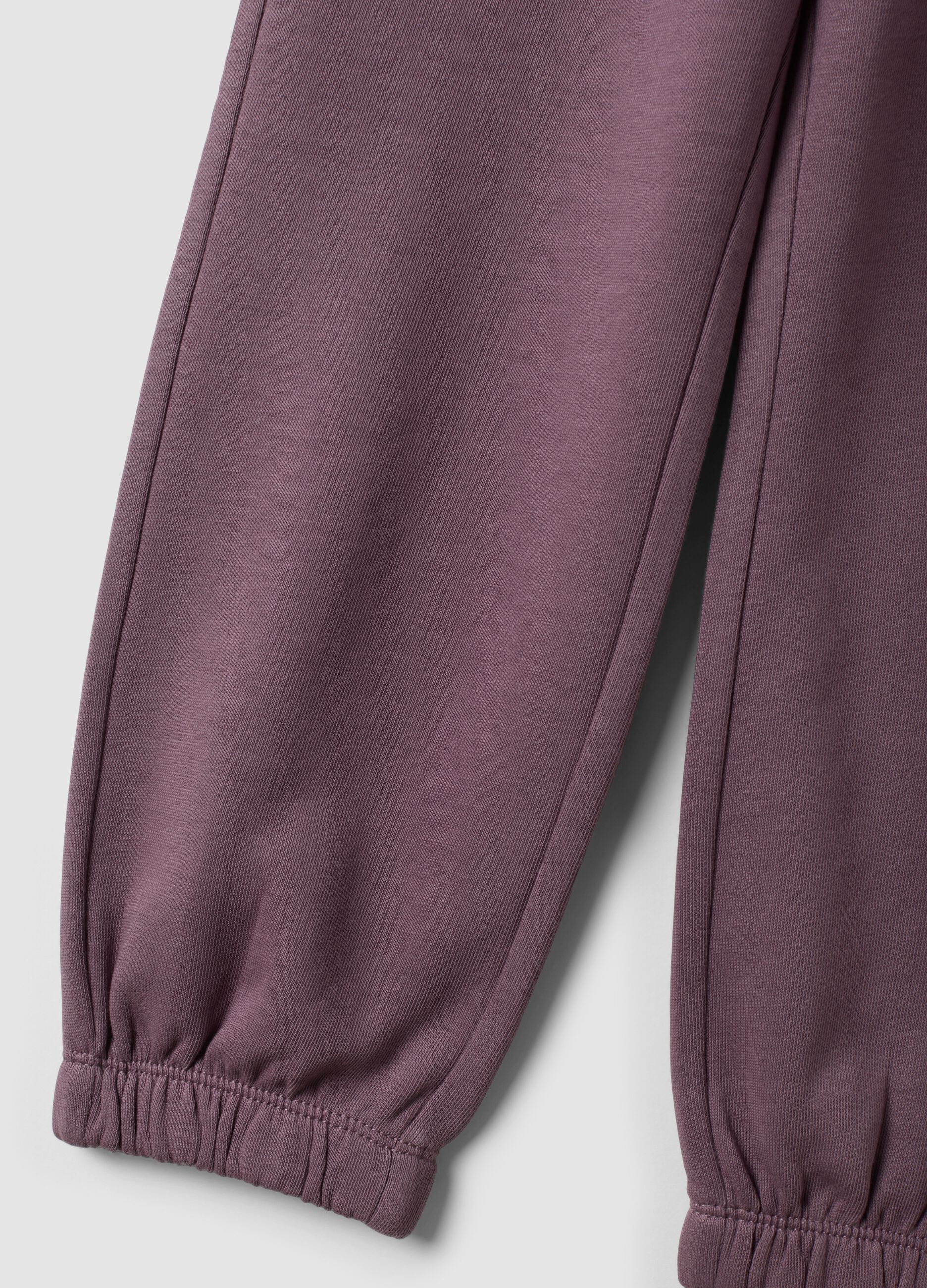 Cal&ccedil;as jogger roxas em fleece 100% algod&atilde;o, corte regular
