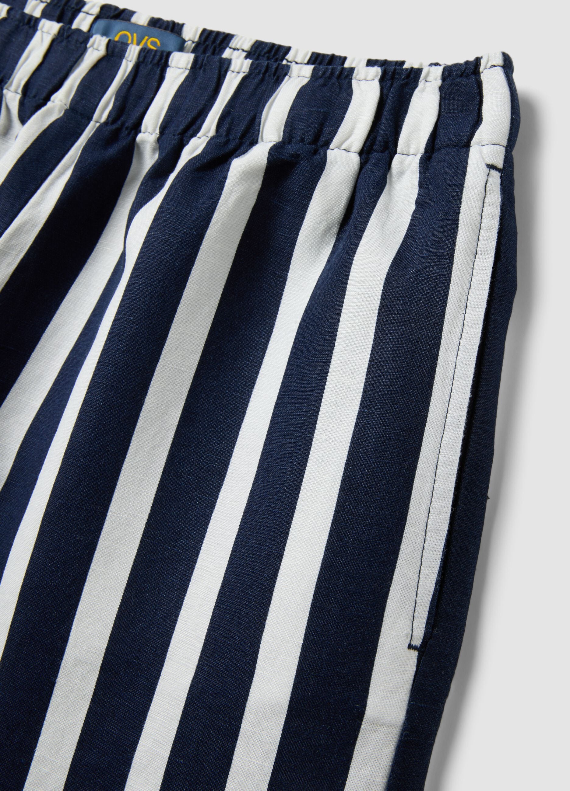 Multicolour striped linen-viscose blend shorts with elasticated waist, regular fit