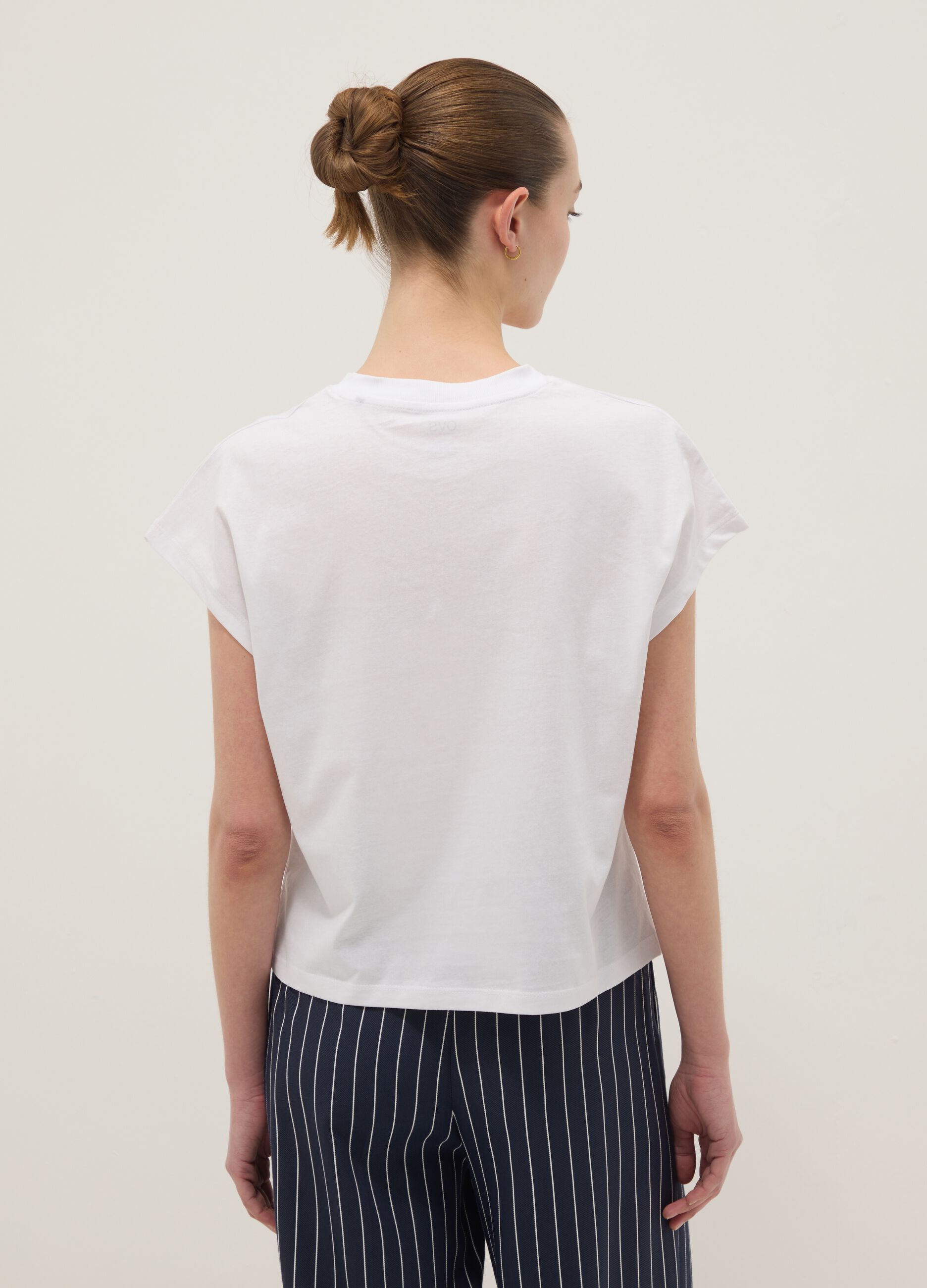 White short-sleeve fitted pure cotton T-shirt