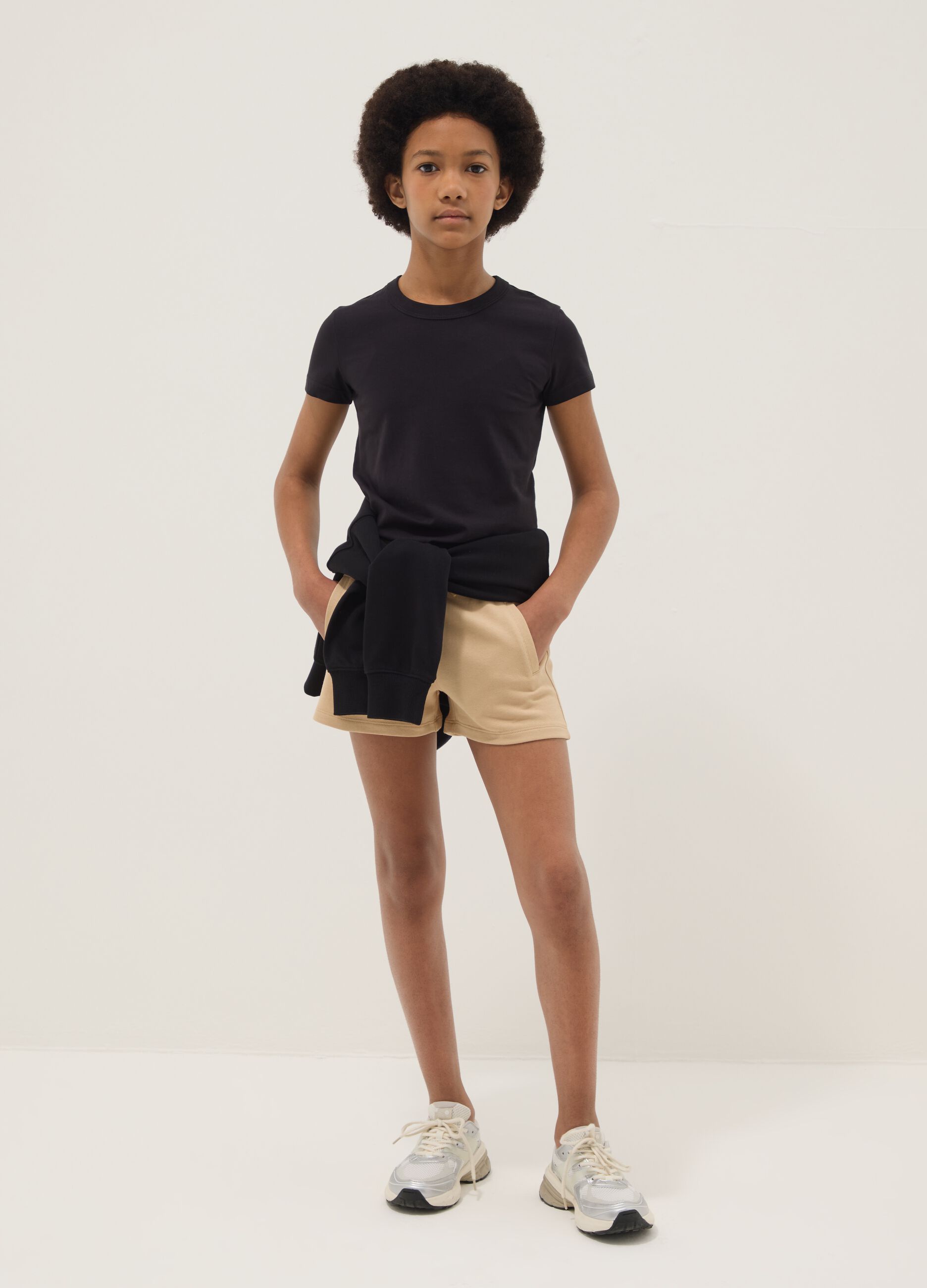 Beige Shorts aus reiner Bio-Baumwolle f&uuml;r M&auml;dchen mit elastischem Bund