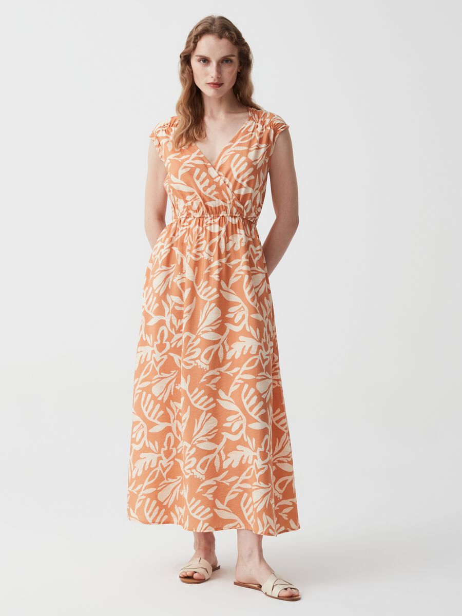 Long dress with print and V neck_0