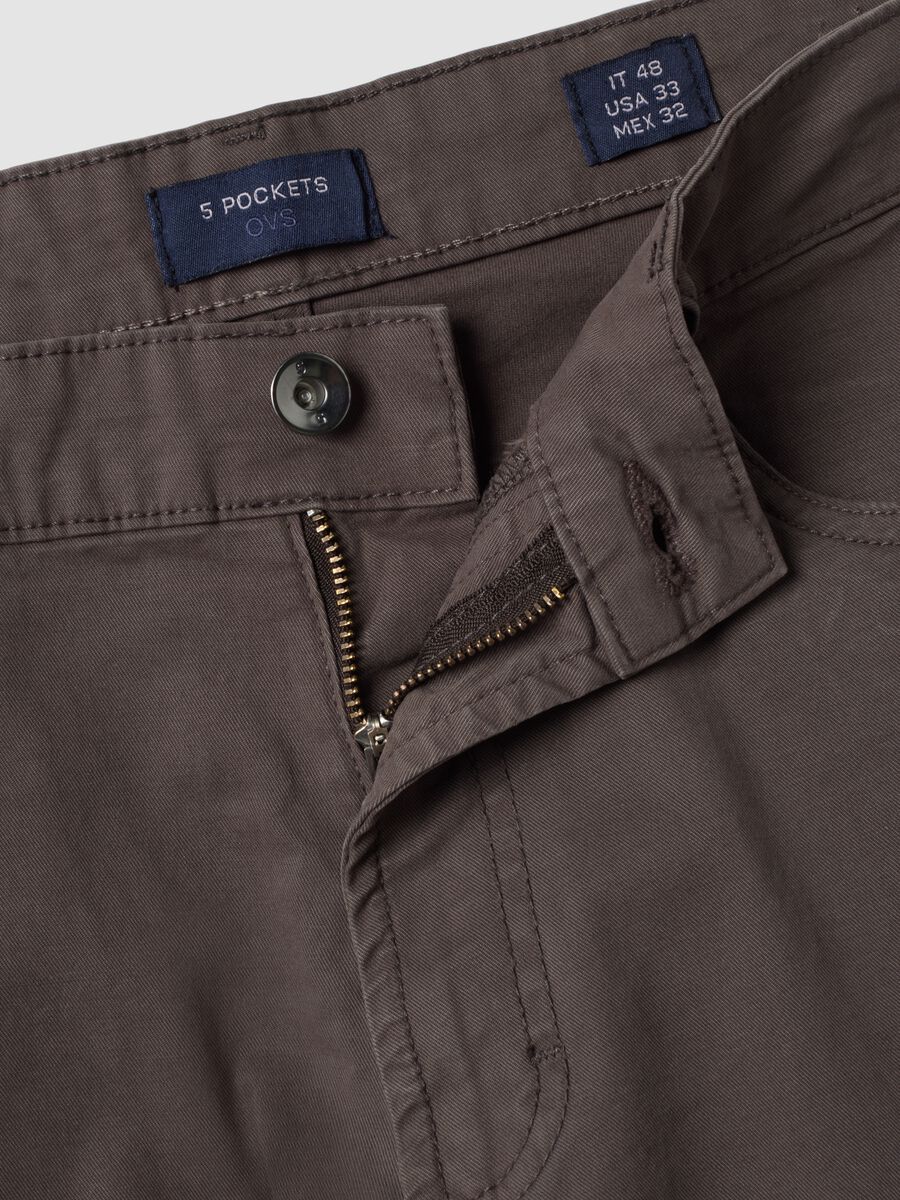 Brown regular-fit stretch cotton twill trousers_5