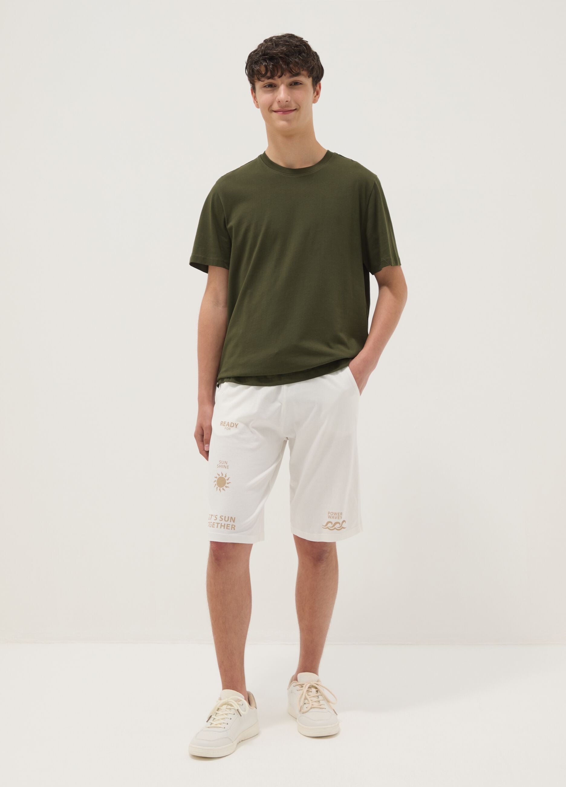 Boys' pure cotton white shorts, regular fit, with prints