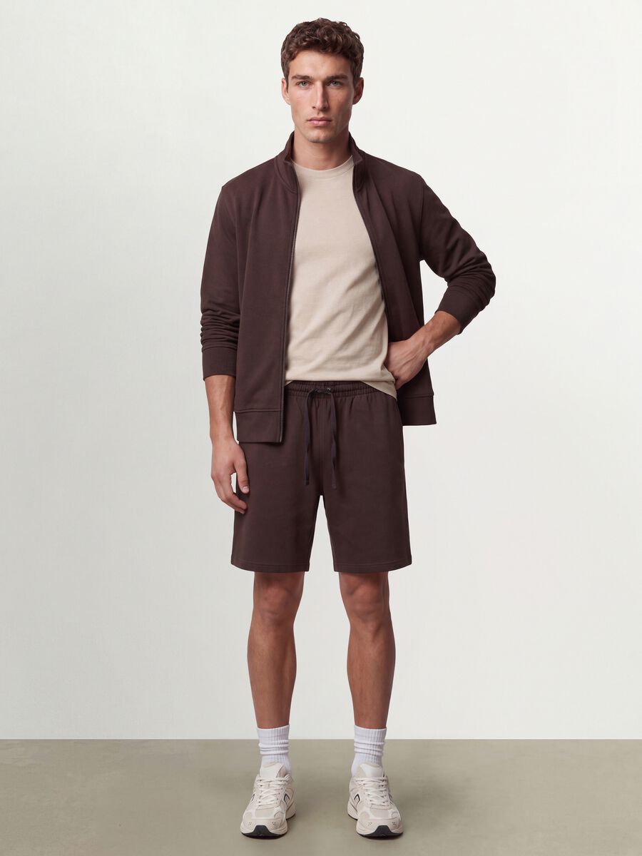 Brown cotton-blend shorts with elasticated waist, regular fit_0