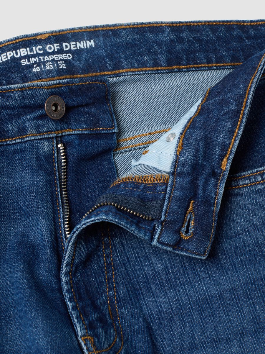 Blaue Slim-Fit-Jeans aus Stretch-Baumwolle_6