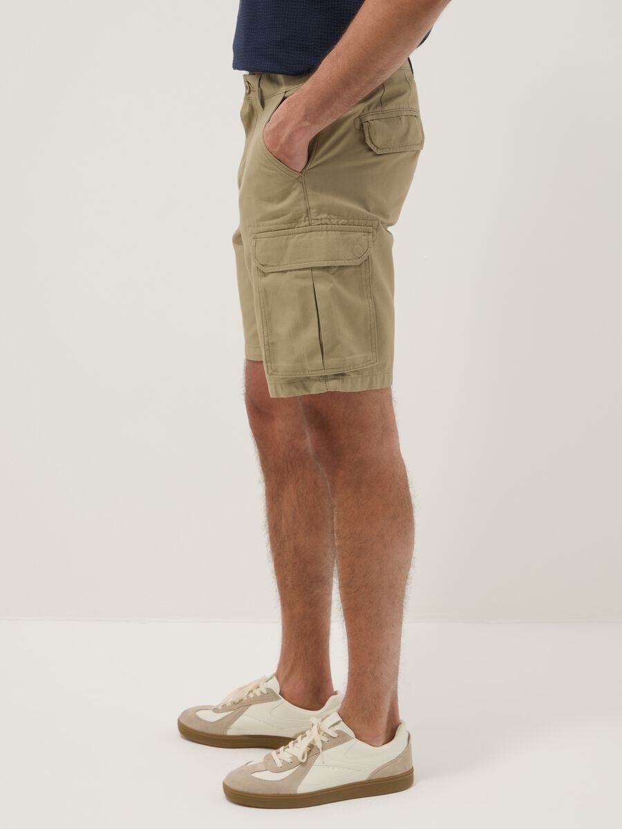 Beige pure cotton cargo shorts, regular fit_3