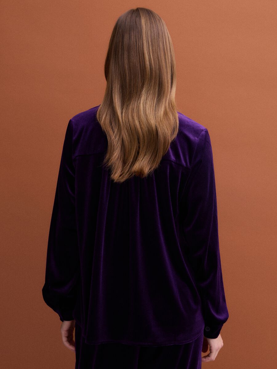 Purple regular-fit stretch shirt with velvet-effect finish_3