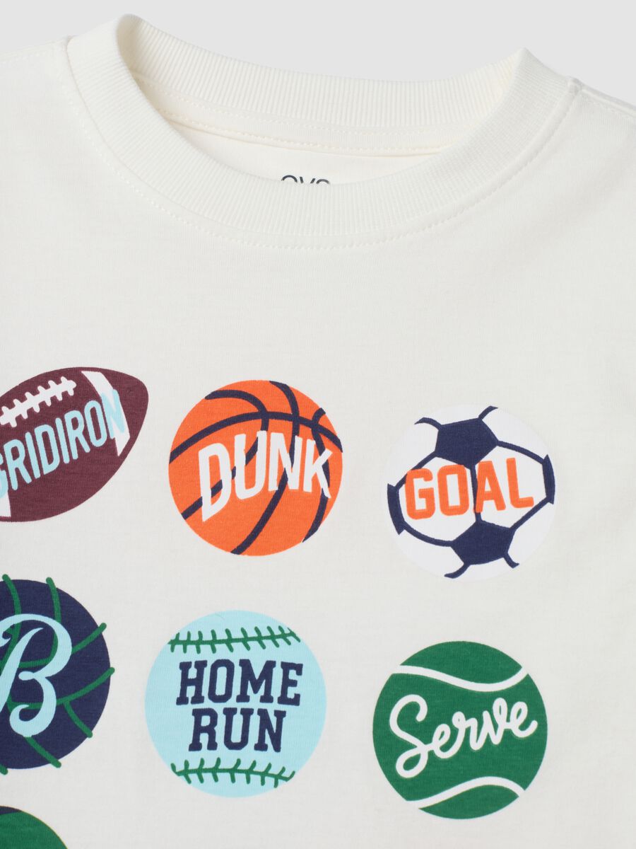 T-shirt bianca in puro cotone organico con stampa college_2