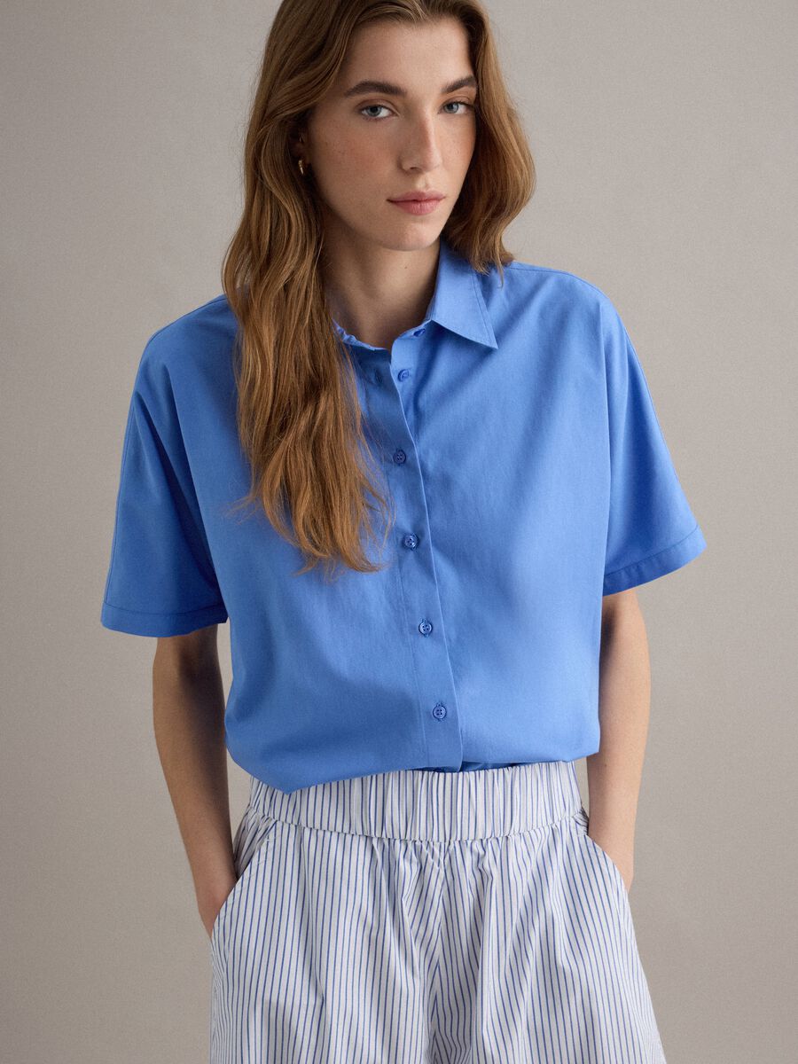 Hellblaue Oversize-Hemd aus reinem Baumwolle_0
