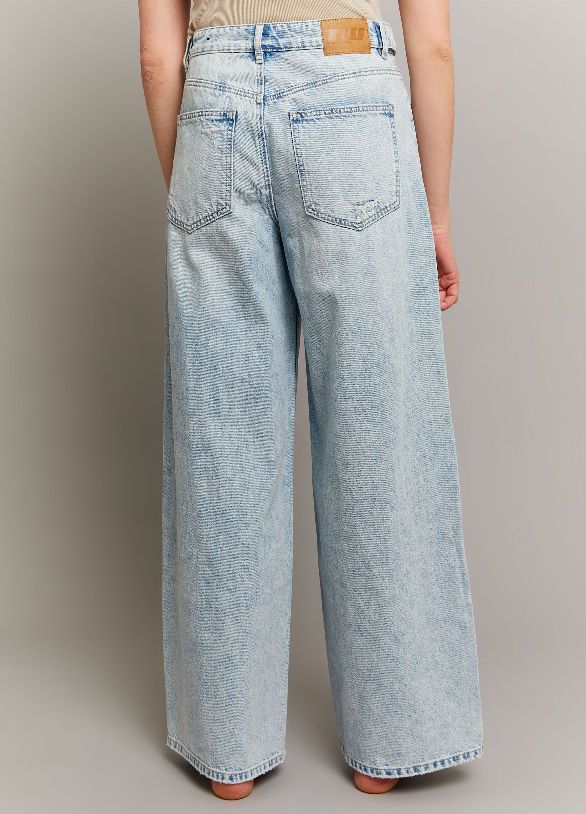 Straight-fit acid wash jeans with abrasions