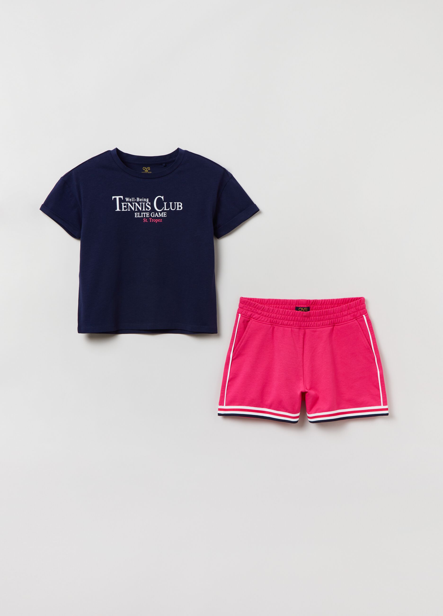 T-shirt and shorts jogging set with print