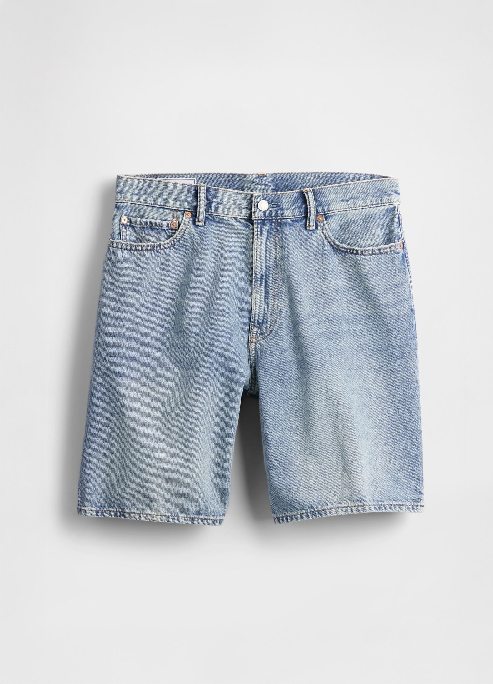 Blaue Jeans-Bermudas