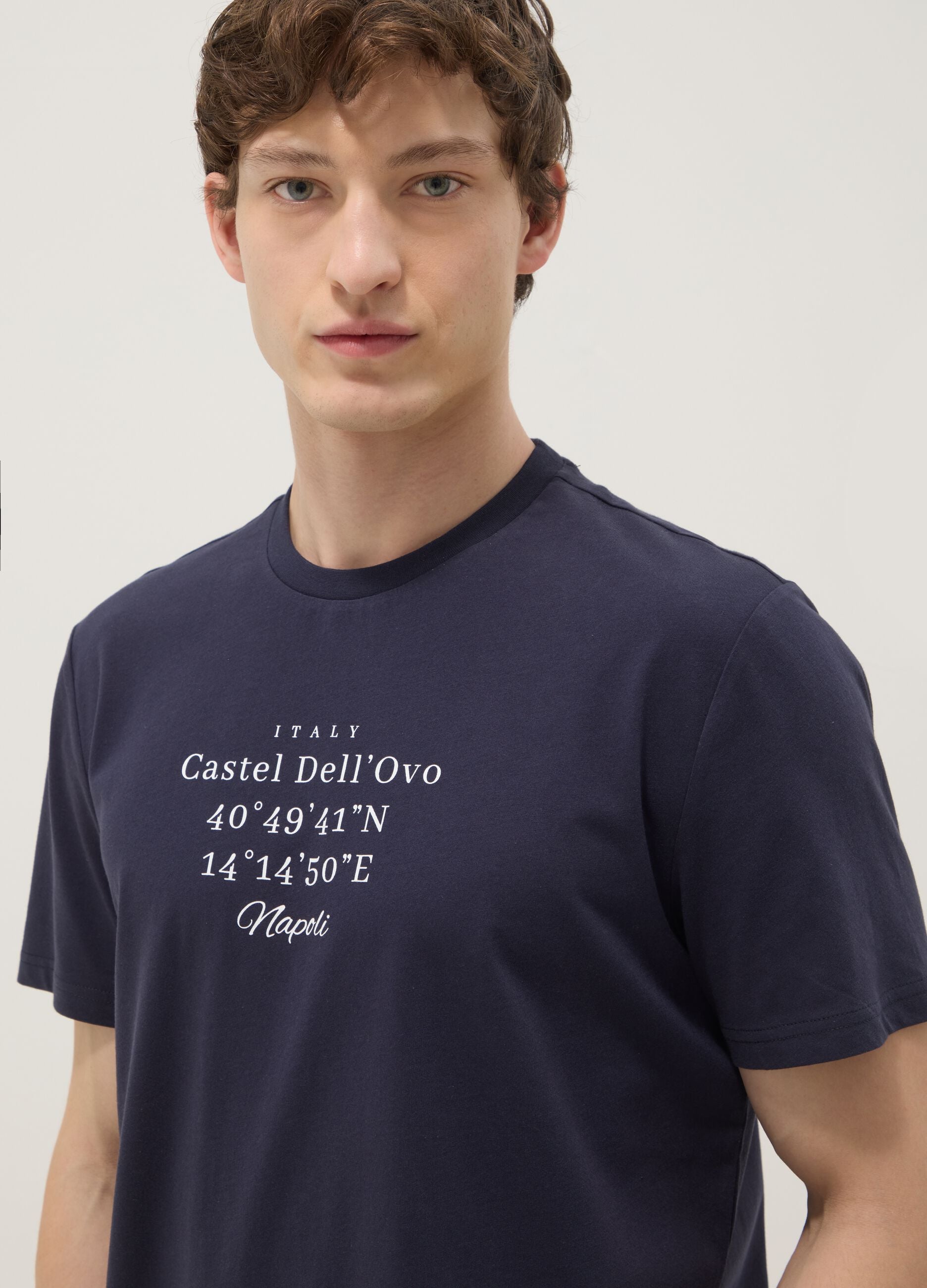 Blaues T-Shirt aus reiner Baumwolle mit kurzen &Auml;rmeln, Regular Fit
