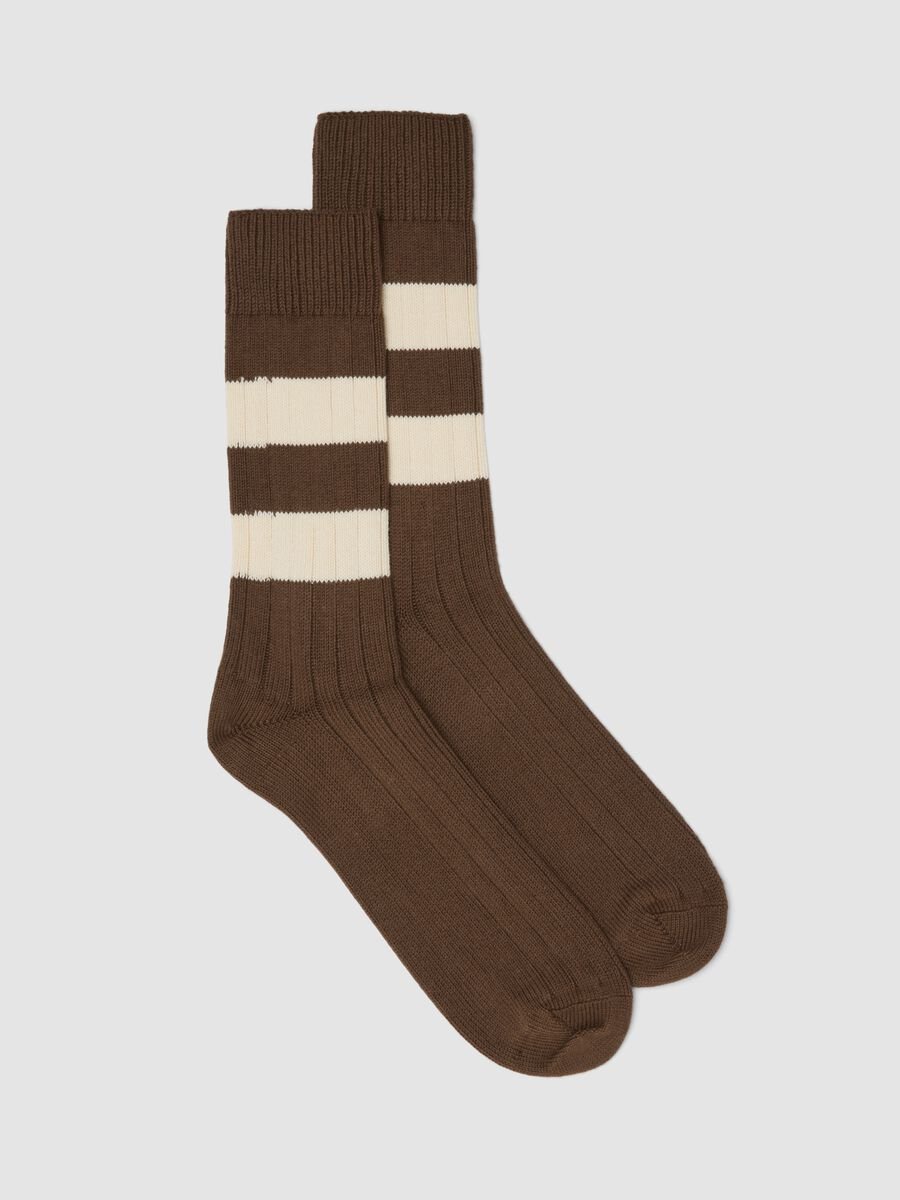 Brown stretchy cotton blend tennis socks with stripes_0