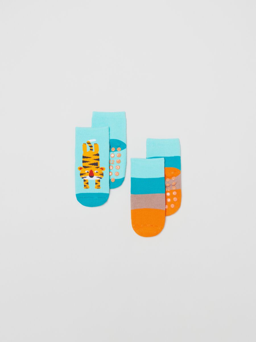 Two-pair pack slipper socks with design_1