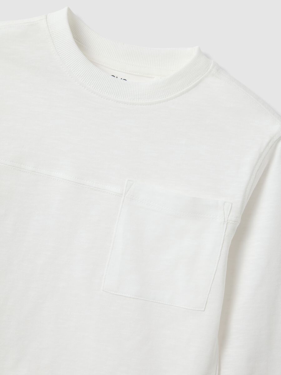 &Lambda;&epsilon;&upsilon;&kappa;ό &pi;&alpha;&iota;&delta;&iota;&kappa;ό T-shirt &alpha;&pi;ό 100% &beta;&alpha;&mu;&beta;ά&kappa;&iota; &mu;&epsilon; &tau;&sigma;&epsilon;&pi;ά&kappa;&iota;, oversized &gamma;&rho;&alpha;&mu;&mu;ή_2