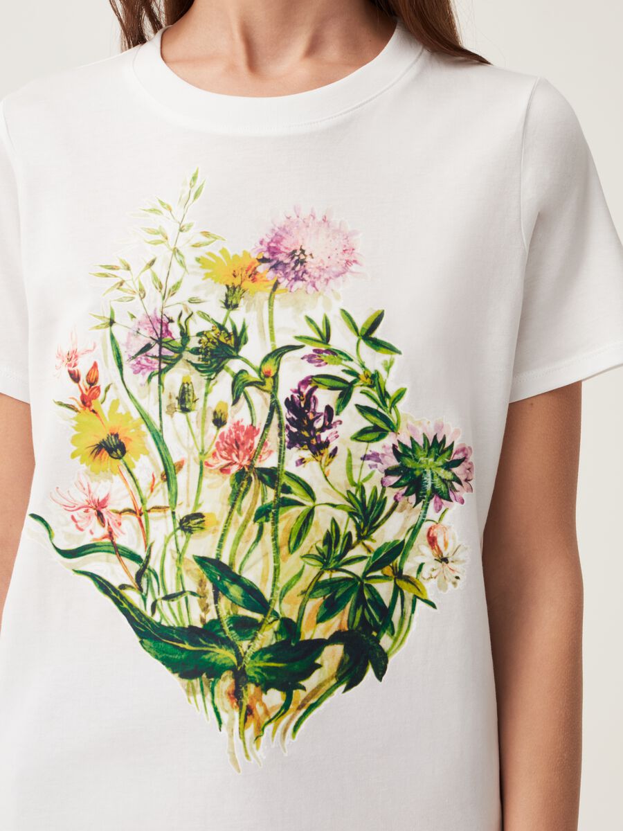 Camiseta de algodón con estampado flores_3