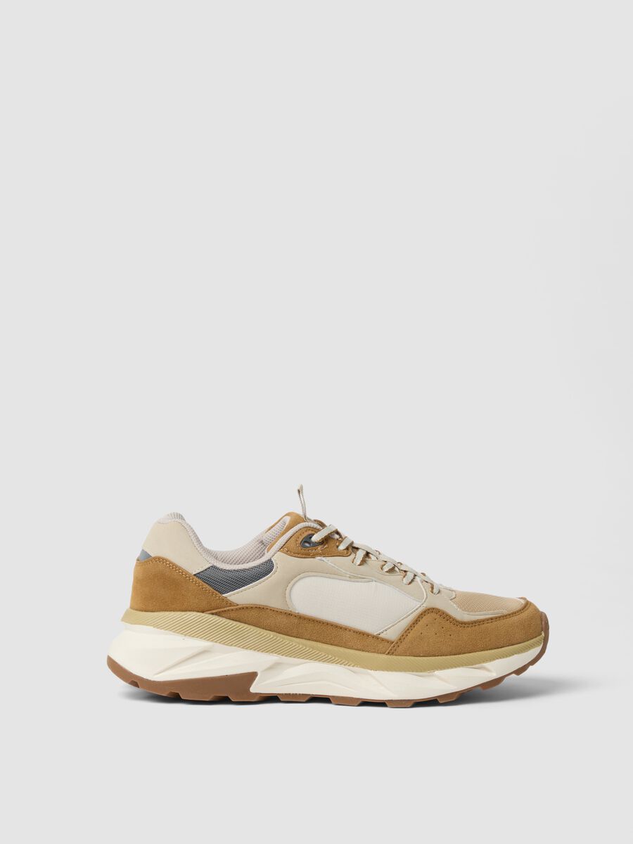 Beige lace-up trainers with contrast inserts_0