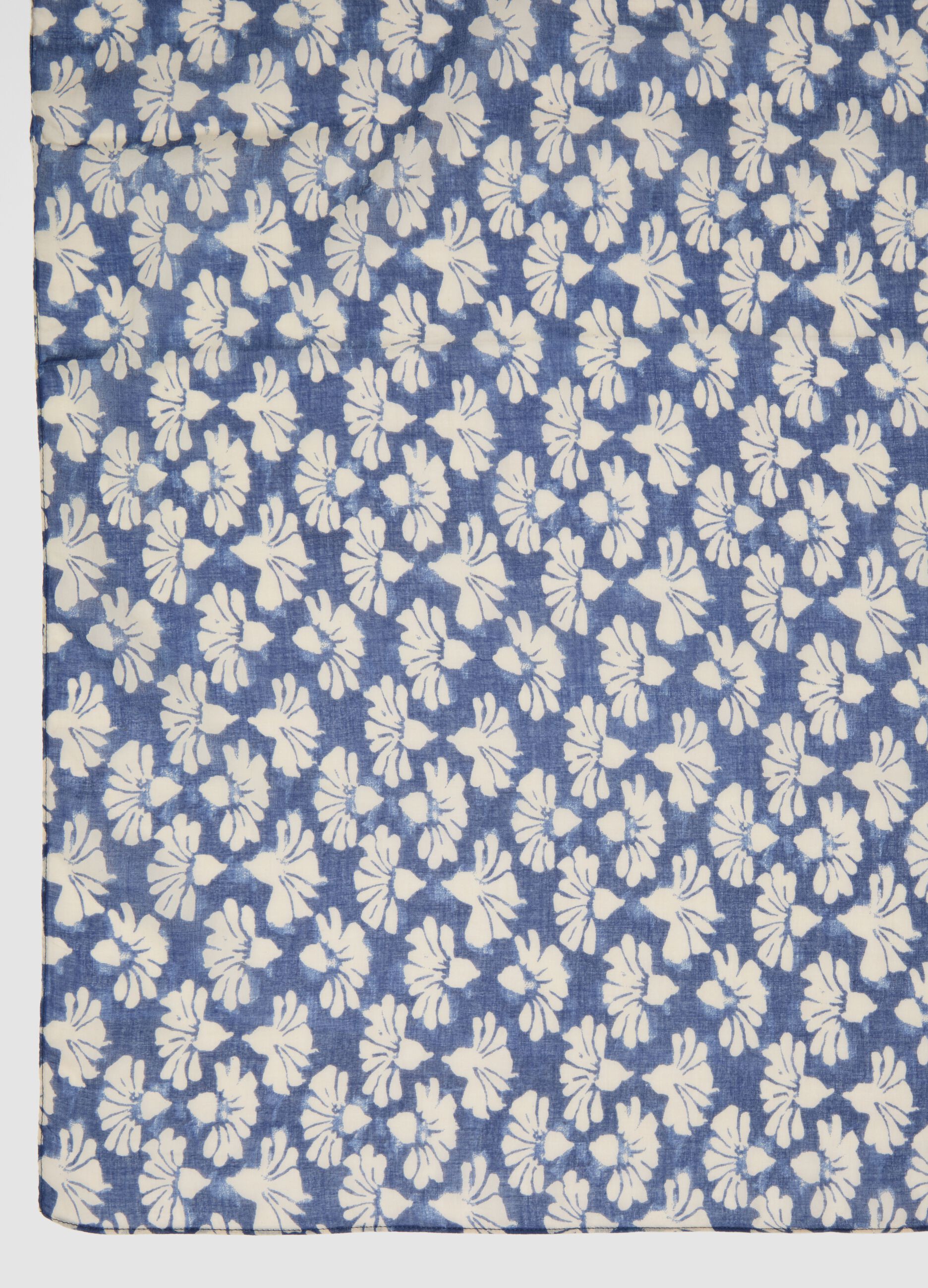 Sarong azul em algod&atilde;o puro com estampado floral